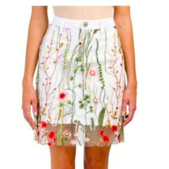Hydraulic White Denim Mesh Overlay Floral Butterfly Tribeca Mid Rise Mini Skirt - Picture 12 of 12